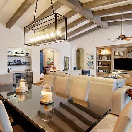 Esperanza, Auberge Collection