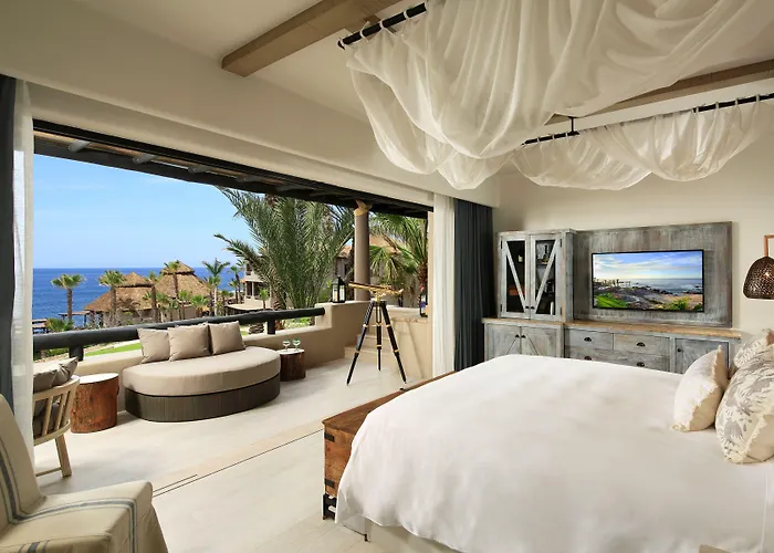 Resort Esperanza, Collection