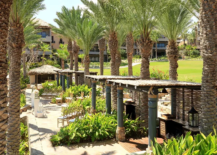 Resort Esperanza, Collection
